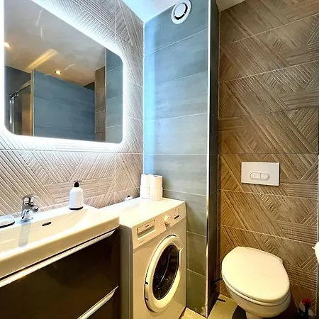 California - Clim Parking * Nîmes